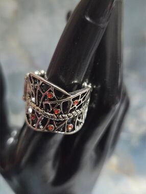 paparazzi Silver-Tone Filigree Ring with Red Stones